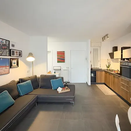 Ferienhaus A Due Passi Dal Mare - Helloelba *