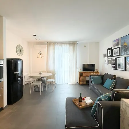 Ferienhaus A Due Passi Dal Mare - Helloelba